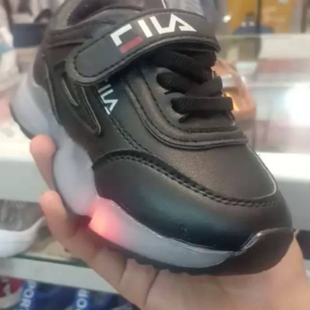 sepatu fila anak
