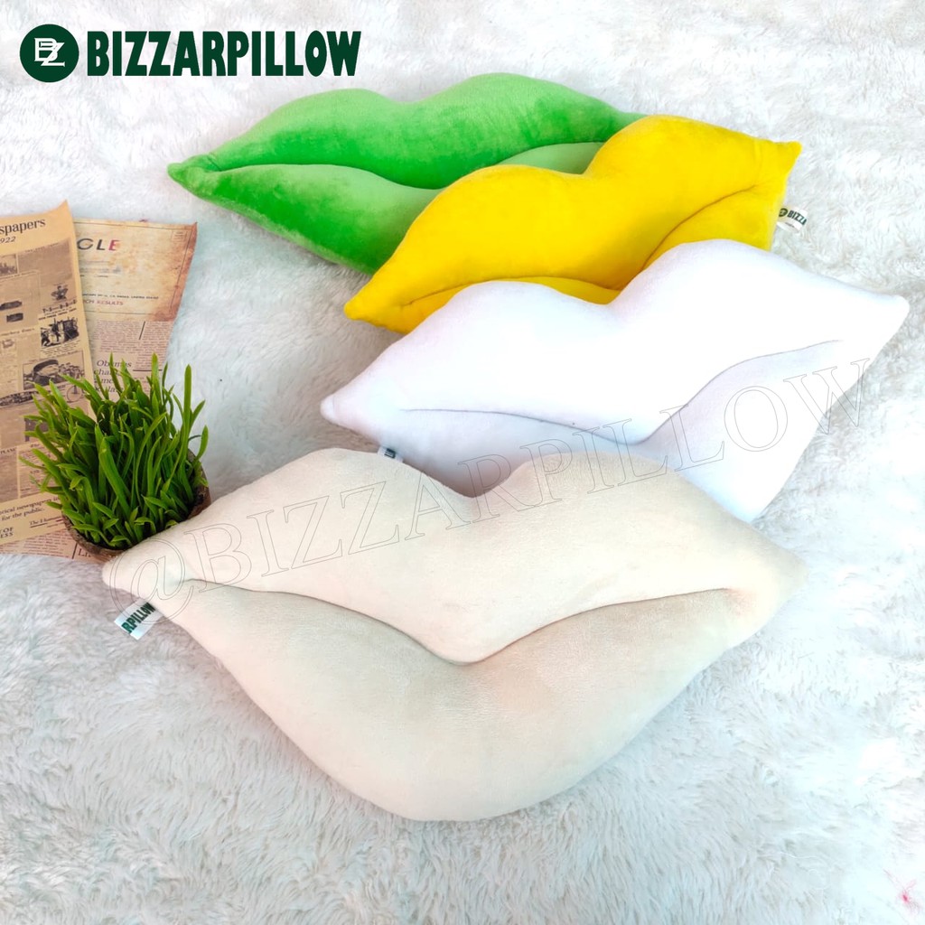 Bizzarpillow Bantal Bibir Size S BZ186