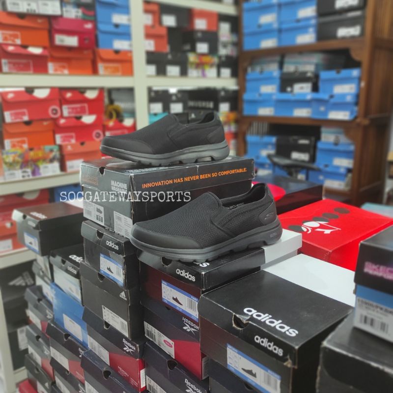 Skechers Go Walk 5 DELCO Black sz 44.5 Orginal 100% BNIB - SLIP ON GO WALK