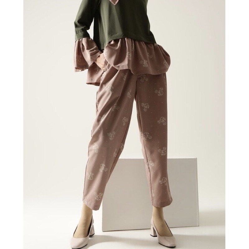 [PRELOVED] Suqma x Disney Cila Pants Print