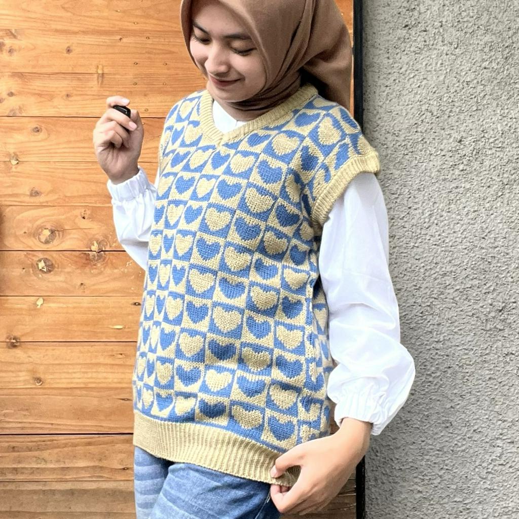 Sally Vest Rajut Korea - Rompi Knit Korea Motif Heart