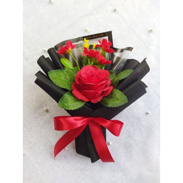 

Buket Mini Kado Wisuda Kado Valentine Kado Ultah