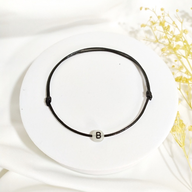 gelang glow in the dark inisial huruf bisa nyala wanita pria tali hitam korea waterproof-B