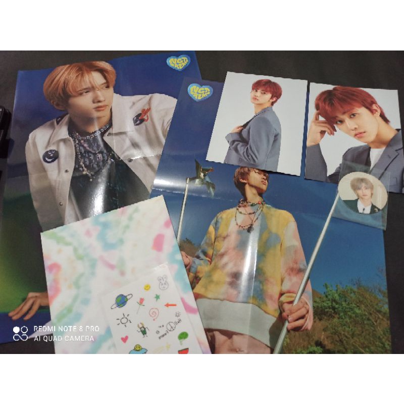 Postcard jaemin tds the dream show & Jisung folded poster future & jaemin we boom circle card nct