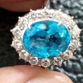 Cincin emas berlian dan blue topas