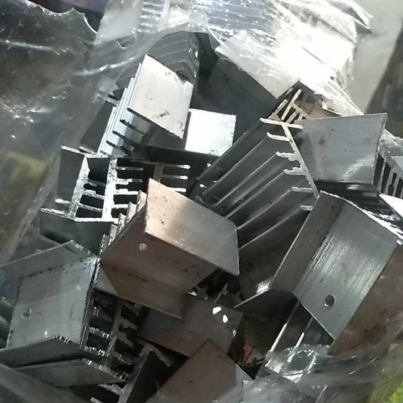 Pendingin Transistor kecil