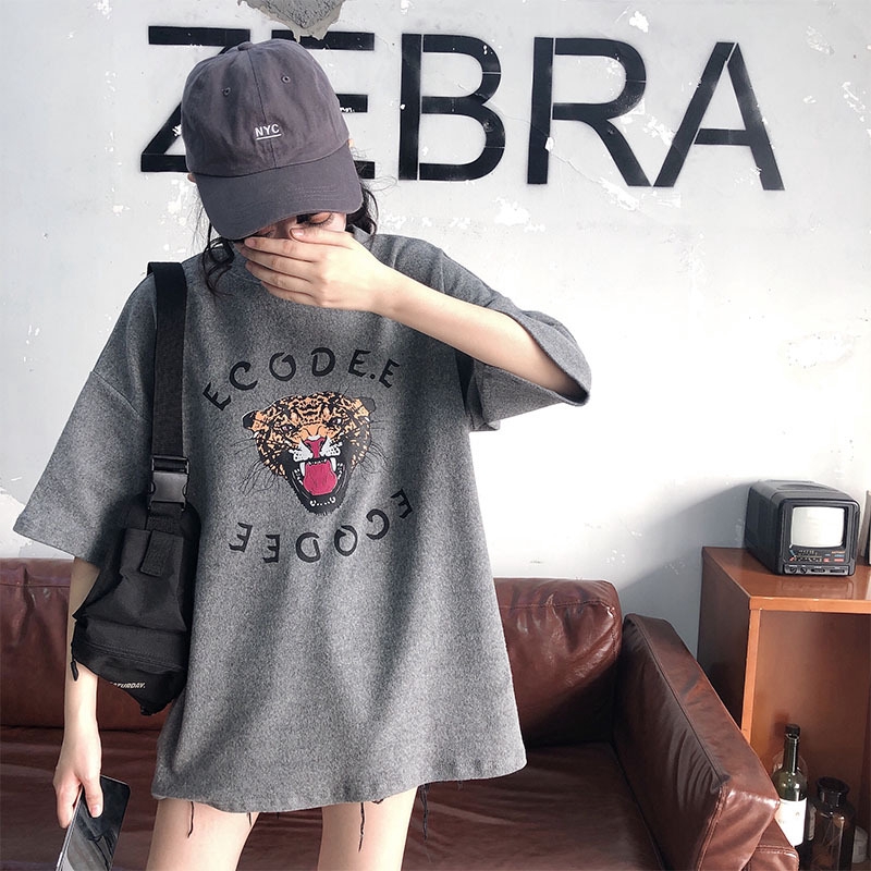  Kaos  T shirt Wanita  Lengan Pendek Model  Round Neck Longgar 