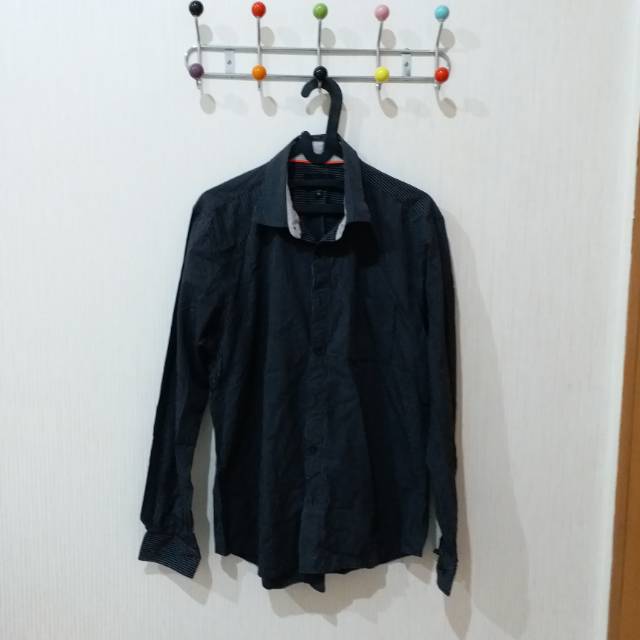 Kemeja pria / kemeja preloved / kemeja hitam / kemeja moc