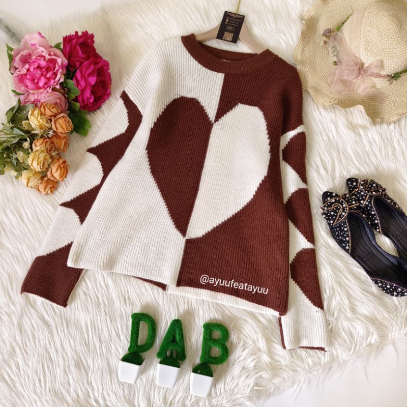 HEART SWEATER KNITWEAR