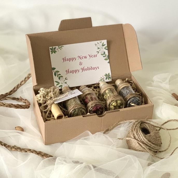 

BAYAR COD Kado Ulang Tahun Hampers Gift Hadiah Natal Birthday Imlek 30 ml isi 4 - Cokelat, Tanpa