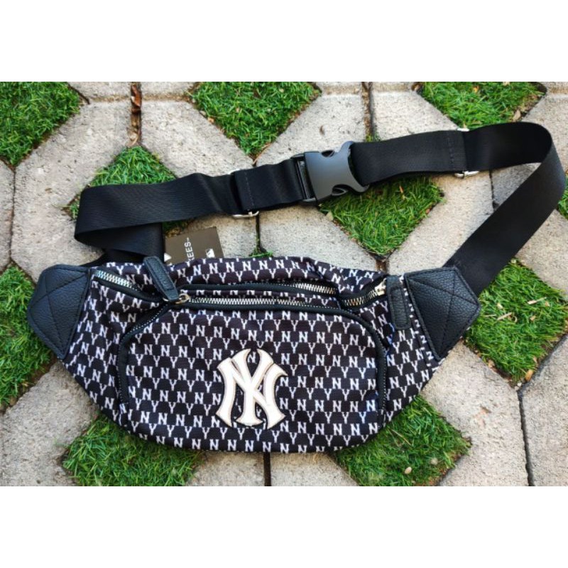 MLB Canvas Pattern Waistbag