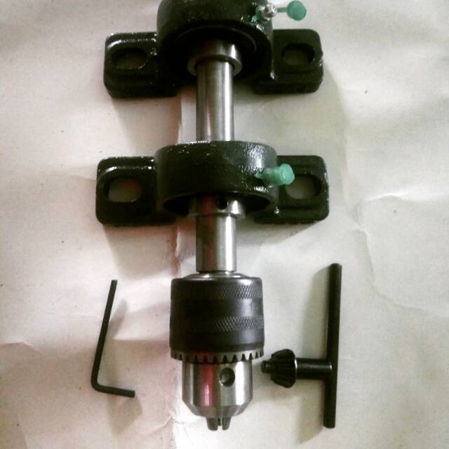 Mesin bubut kayu model cuk mata bor