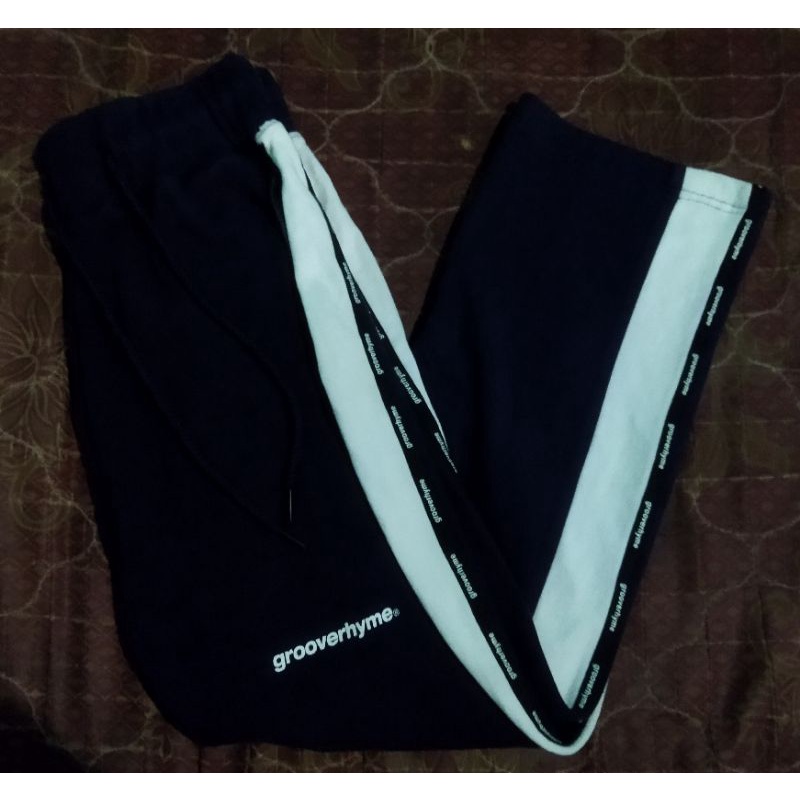 Celana training Grooverhyme second thrift