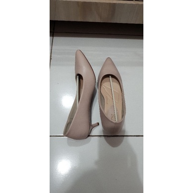 PRELOVED VNC HEELS