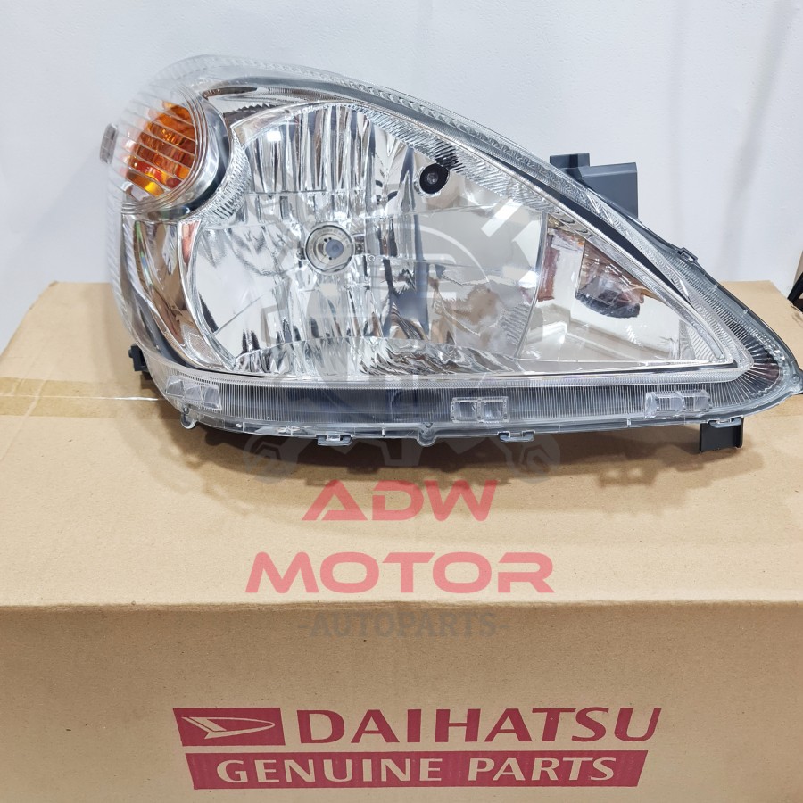 Headlamp lampu Avanza Xenia OLD Gen 1 2006-2011 ORIGINAL 81110-BZ050-001 RH / 81150-BZ050-001 LH