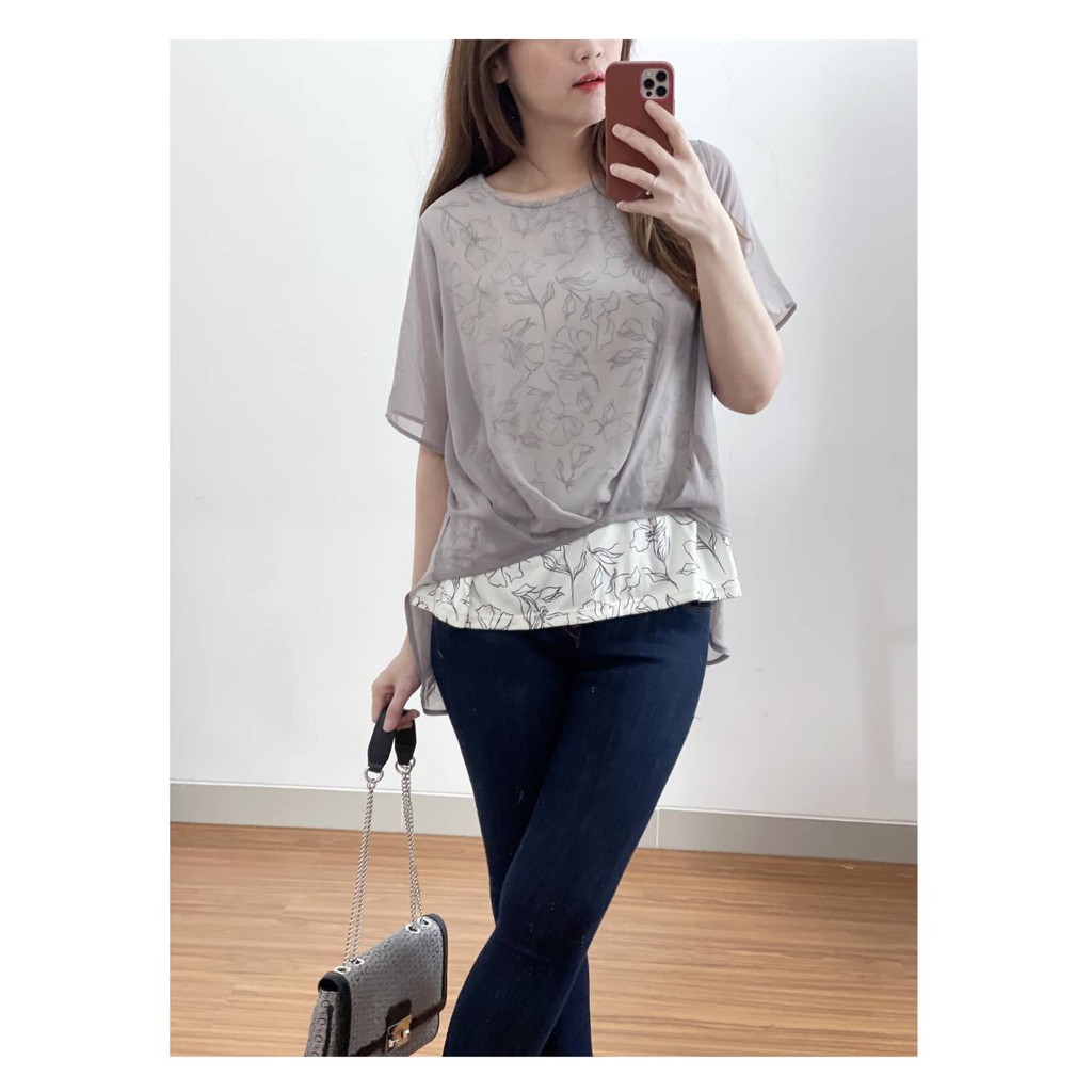 Uniqlo grey layered flowy floral blouse