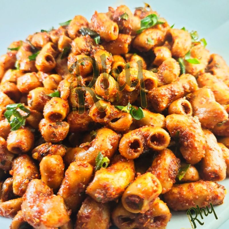 

MAKARONI BANTET PEDAS KENCUR DAUN JERUK 500gram variasi tebal