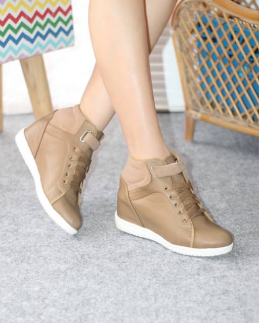 Sepatu boots wedges bsr 07