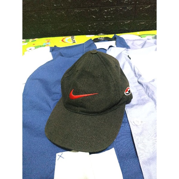 NIKE VINTAGE 90s CAPS SWOOSH