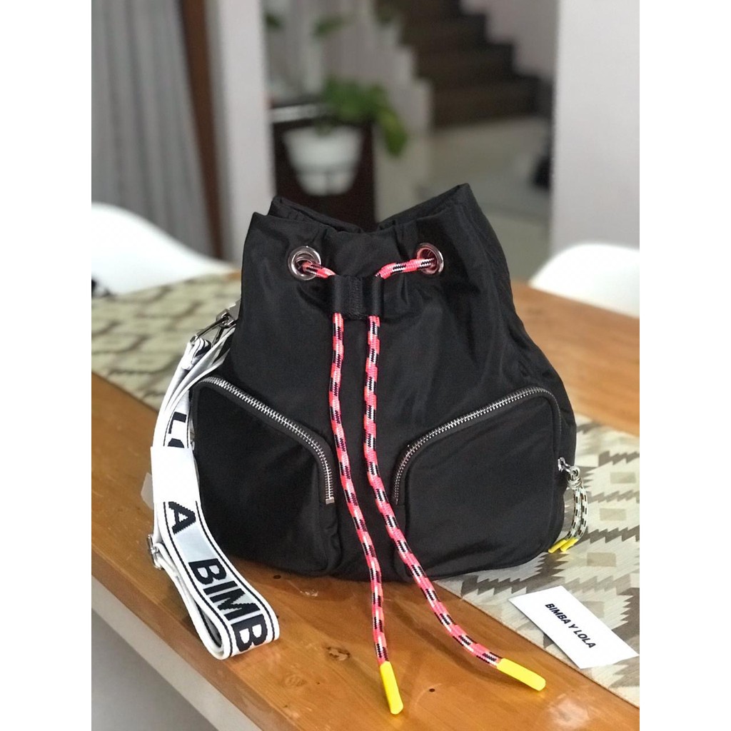 READY STOCK Bimba Y Lola tas selempang authentic parasut bucket bag sackbag crossbody black hitam