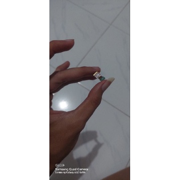 Kamera Depan HP Sharp Aquos SHV41 Normal