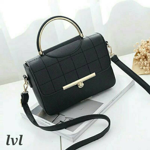 Tas wanita kerja / slingbag / tas murah / tas lucu / tas batam / tas selendang wanita