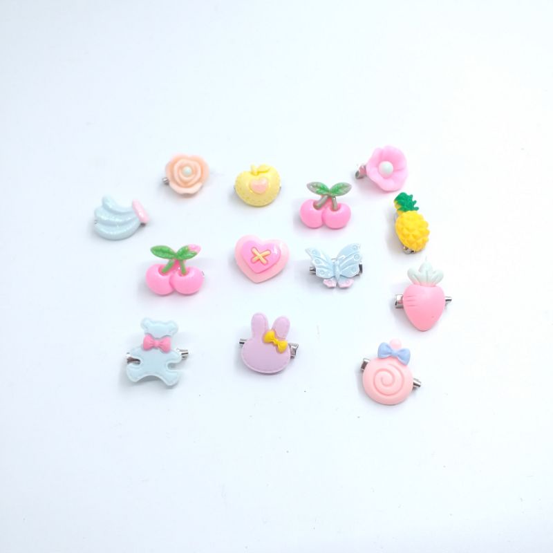 Bros resin clay mini imut Karakter ,motif Bunga dan motif Pita