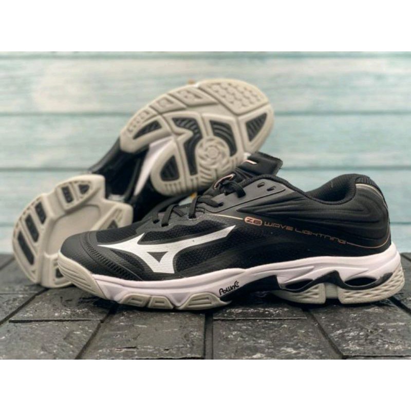 Sepatu Mizuno Wlz Z6 Low Ultra Black