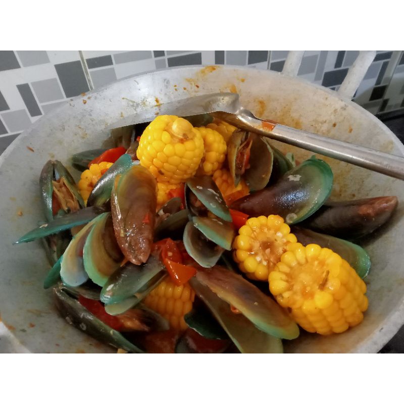 

seafood kerang hijau saos padang