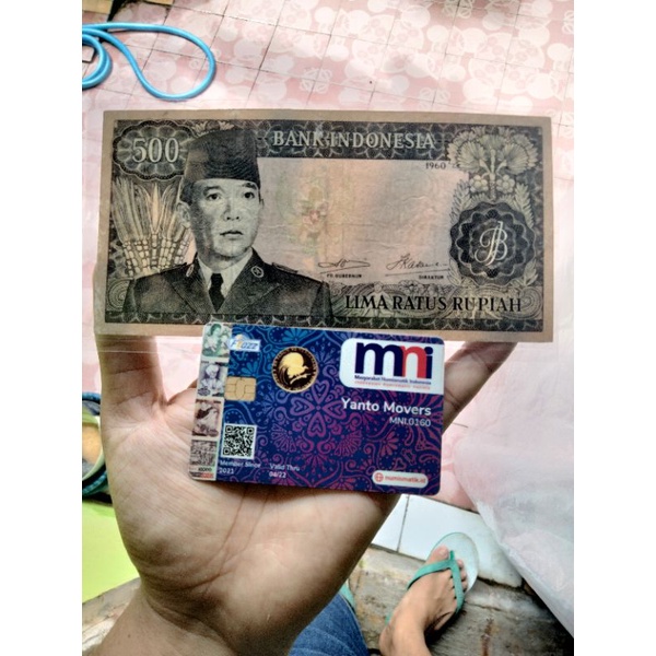 bahan mahar uang kuno asli 500 Soekarno 1960 original BI sesuai Foto AXF