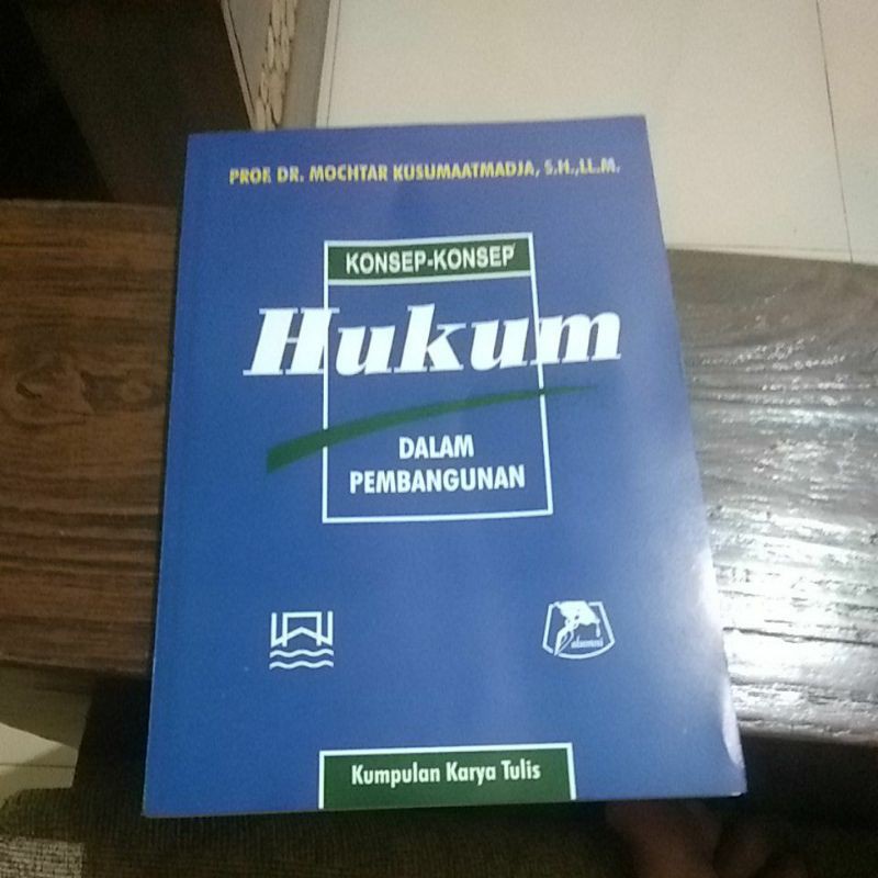 Buku konsep konsep hukum dalam pembangunan