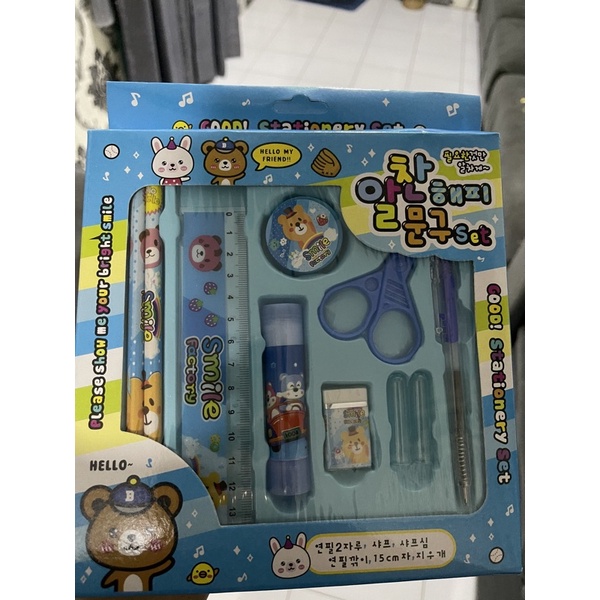 

set alat tulis anak . perlengkapan sekolah