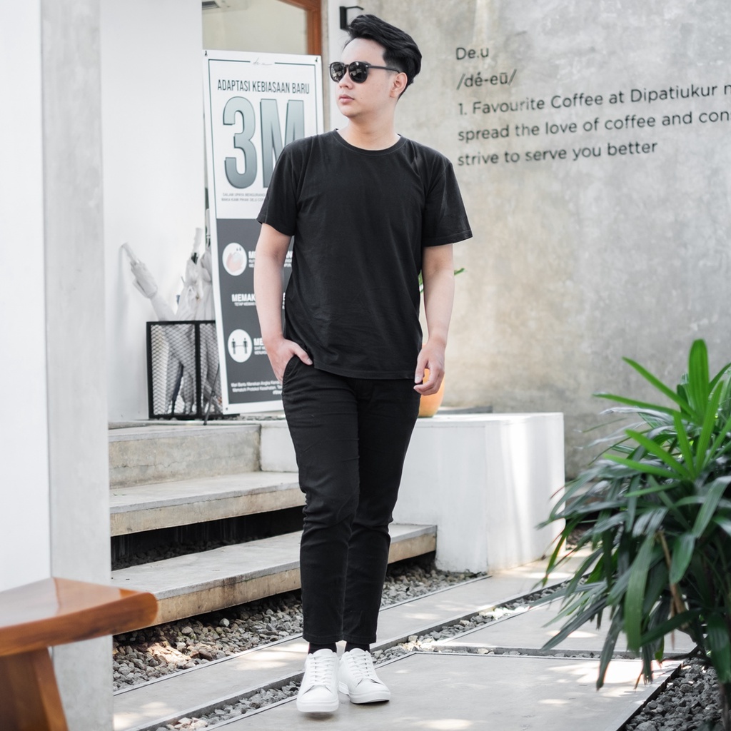 MUZZLE FULL WHITE ORIGINAL x LVNATICA Sepatu Sneakers Putih Polos Pria Kets Tali Casual Jalan Santai Hangout Main Nongkrong Kondangan Sekolah Kuliah Distro Fashion Sport Shoes Semi Kulit Premium Skate Footwear Big Size Jumbo Ukuran Besar 44 Keren Terbaru