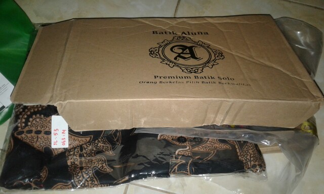 Baju Batik Pria Premium Kemeja Lengan Panjang Asli Solo Batik Aluna Pcw 063