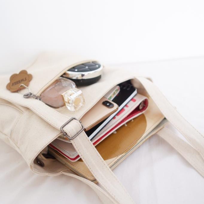 Lala Canvas Totebag - Tweelyforbag - Tas Totebag Wanita - Tas Wanita