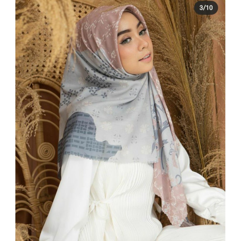 PRELOVED ISWARA SCARF COLOR NARAYA, DHIRA DAN ASA SCARF WARA ORIGINAL BY WEARINGKLAMBY WITH BOX