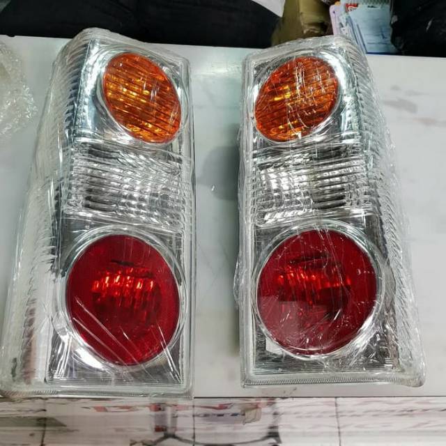 Stoplamp Lampu Belakang Nissan Terrano High Quality