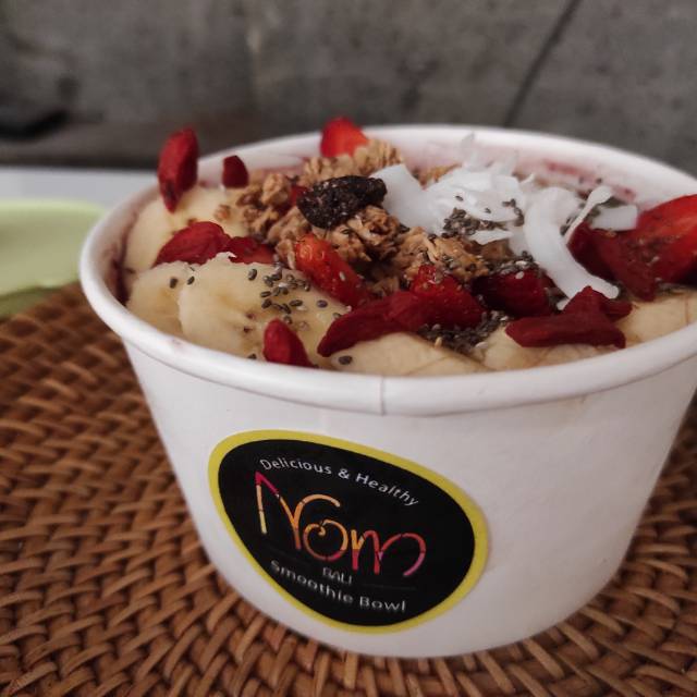 

Healthy food Rockin Acai Nom Bali