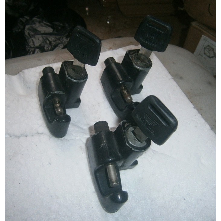 kunci pengaman megapro gl kunci helm megapro gl