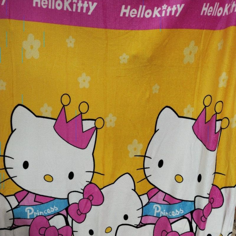 Selimut hello kitty