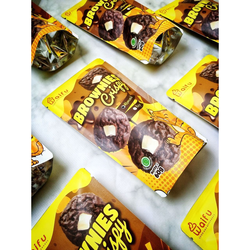 

BROWNIES CRISPY/BRONCHIPS/BROWNIES KERING PREMIUM RENYAH GURIH "WAIFU" OLEH OLEH KHAS TEGAL