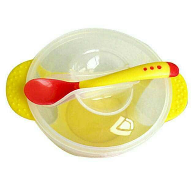 LENGKET di meja Mangkok bayi TUTUP SENDOK makan bayi LENGKET di meja Mangkok bayi TUTUP SENDOK makan bayi