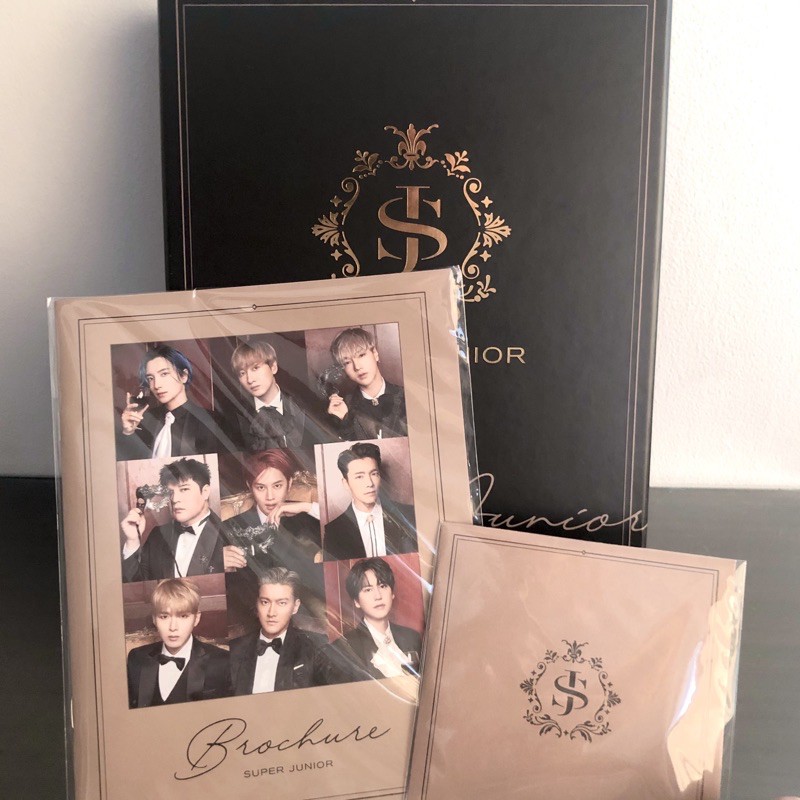 SUPER JUNIOR SEASON GREETING 2020 BROCHURE & CD