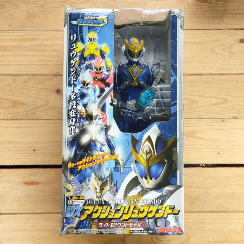 deluxe action ryukendo figure 30 cm bisa menyala ori takara