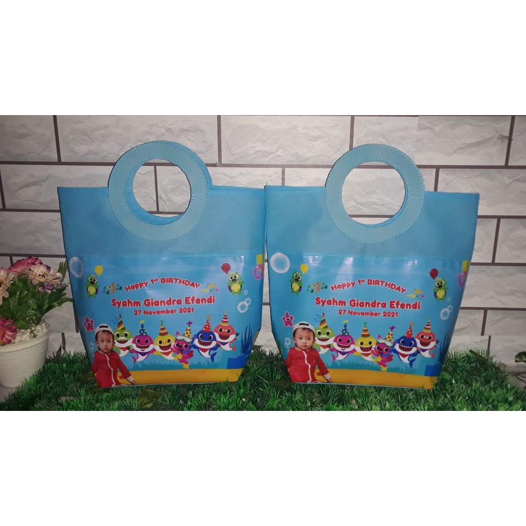 

TAS ULANG TAHUN ANAK CUSTOM / TAS SOUVENIR ULTAH GAGANG BULAT MURAH