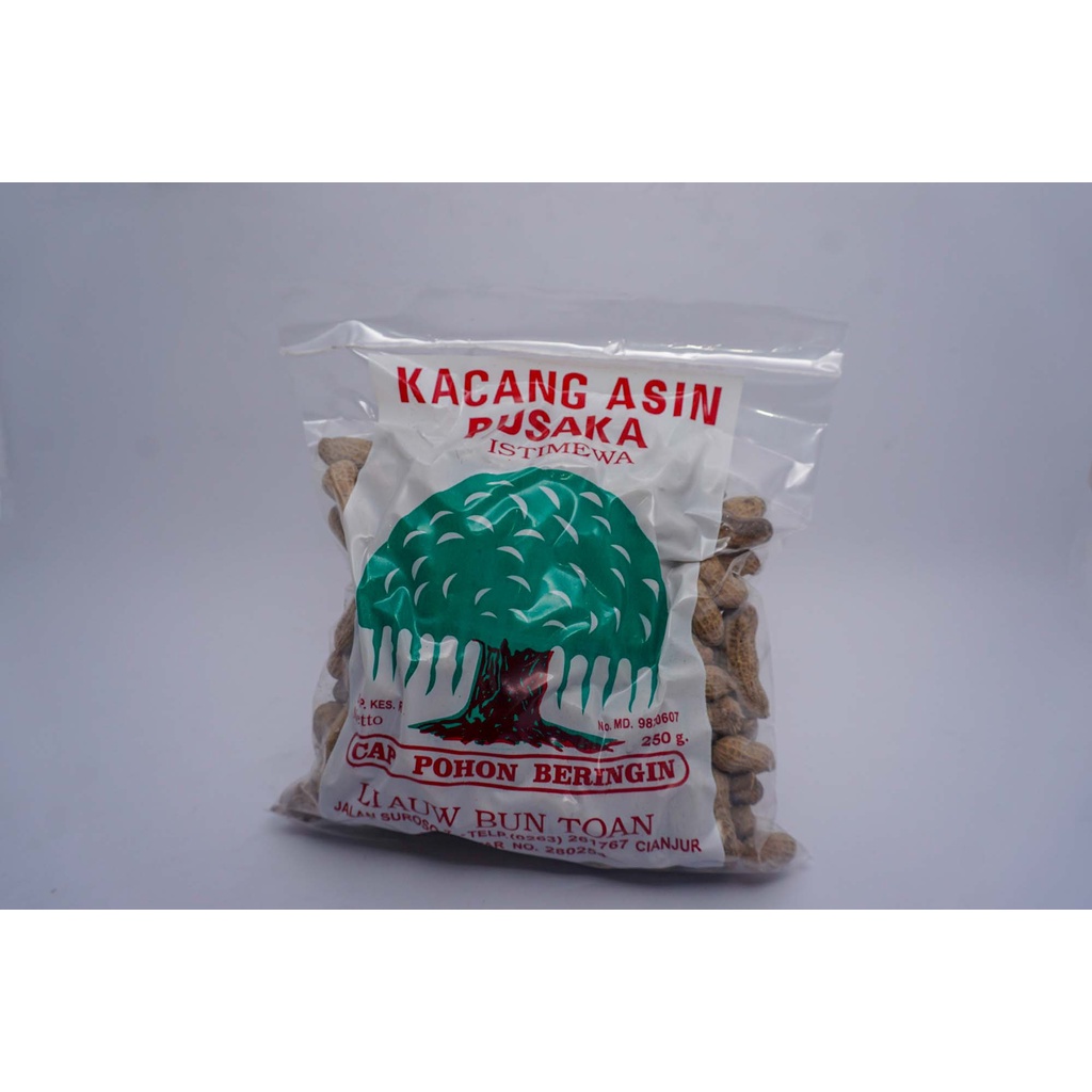 Kacang Asin Pusaka Cap Pohon Beringin 1/4 Kg