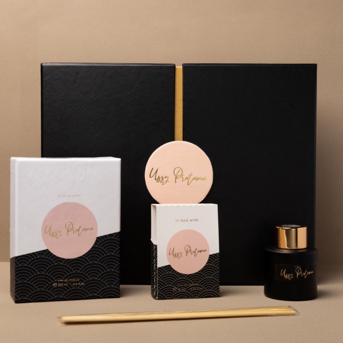 In Bed With USSY PRATAMA Eau de Parfum EDP Edition GIFT BOX