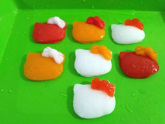 

Jelly motif kepala hello Kitty