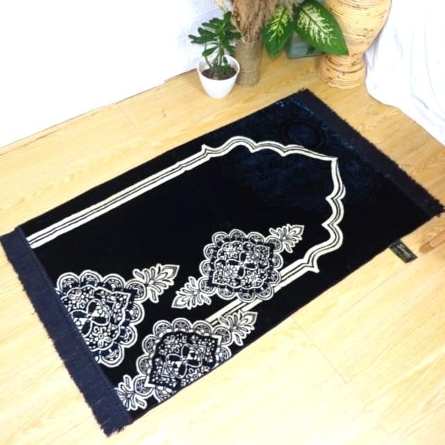 SAJADAH EMPUK BULU TEBAL/ sajadah anti slip