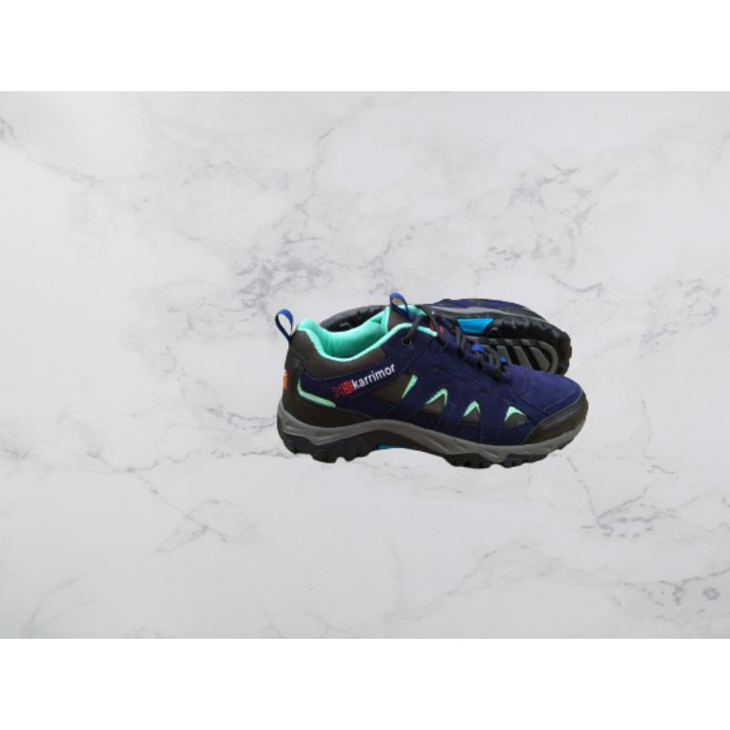 Sepatu_Gunung Traking Karrimor wanita